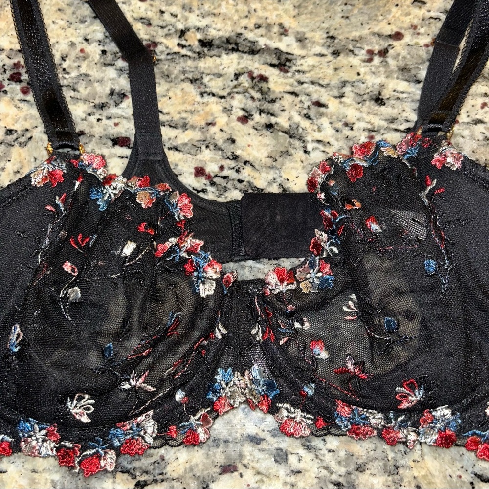Bra - Picture 2 of 6